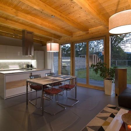 リベレツ Charming House@Lk-Livingヴィラ エクステリア 写真